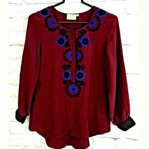EXQUISITE embroidered silk blouse ❤️
